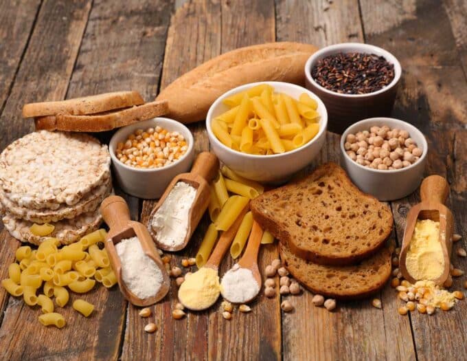 Sélection de produits sans gluten : pains, pâtes, farines...